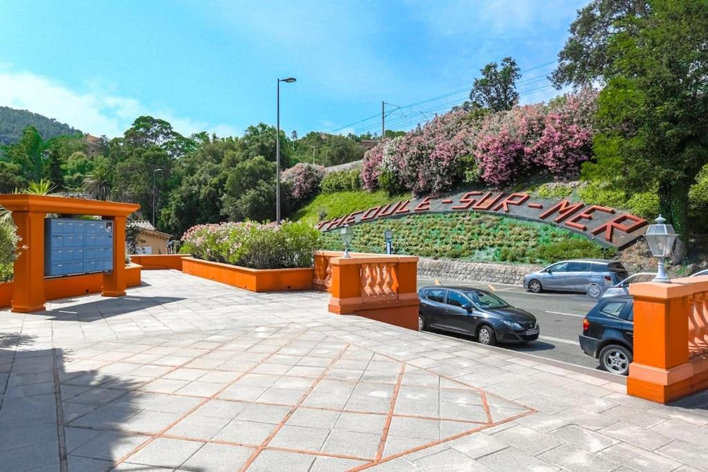 French Riviera 1 Bedroom On The Beach Facing Cannes Théoule-sur-Mer Eksteriør bilde