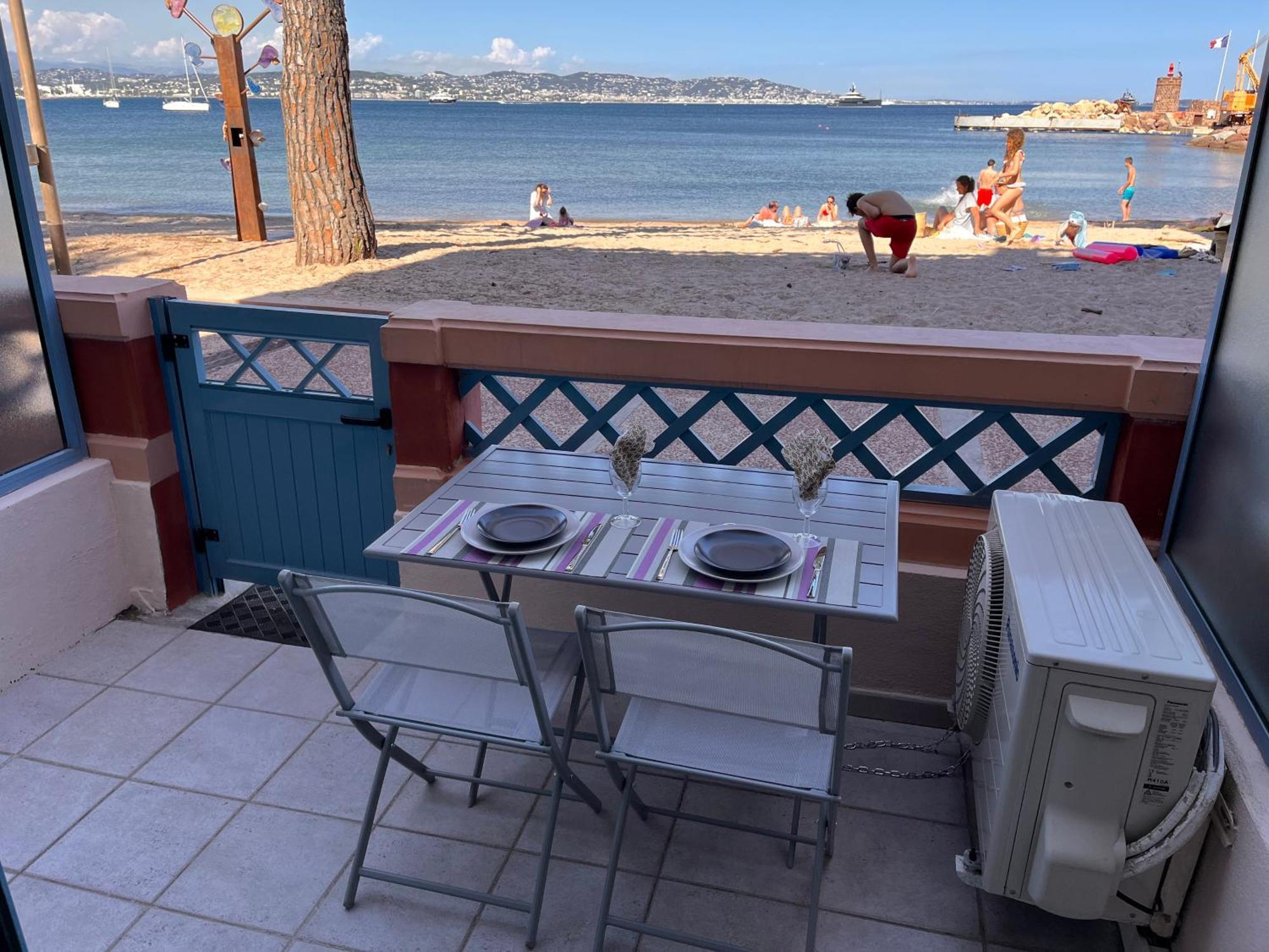 French Riviera 1 Bedroom On The Beach Facing Cannes Théoule-sur-Mer Eksteriør bilde